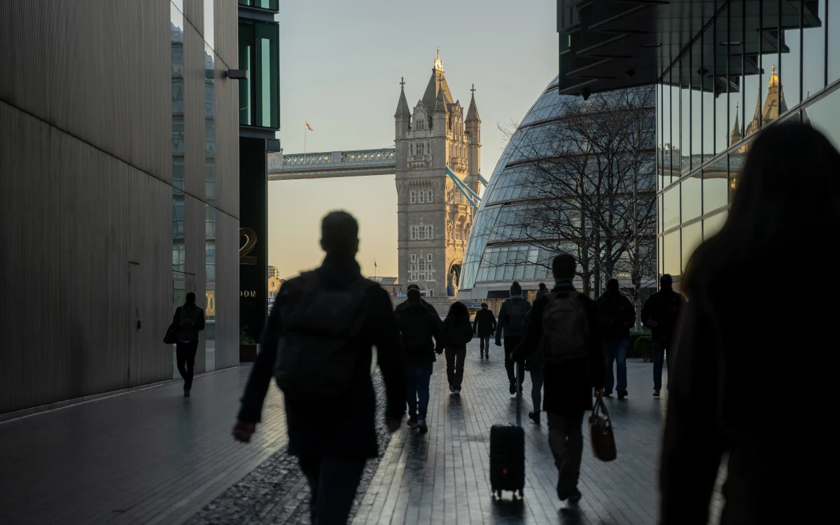 UK Economy Slows Amid Political Unrest, Mideast War