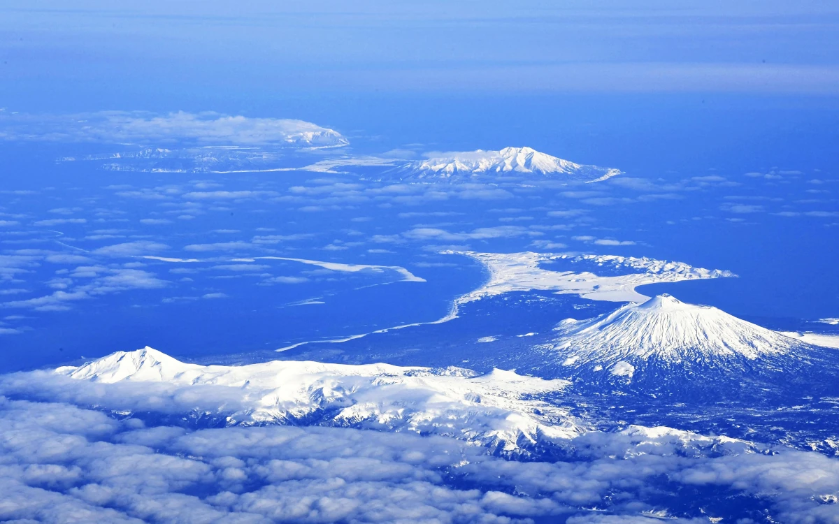 Putin Visits Kuril Islands Claimed by Japan