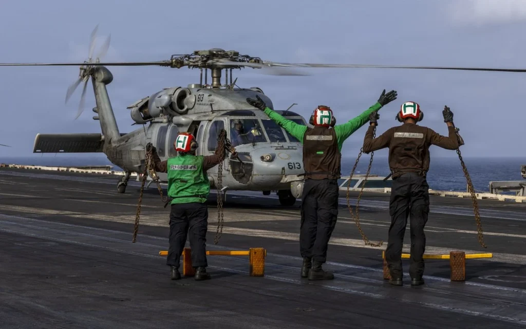 US Senators Demand Inquiry into Conditions Aboard USS Abraham Lincoln