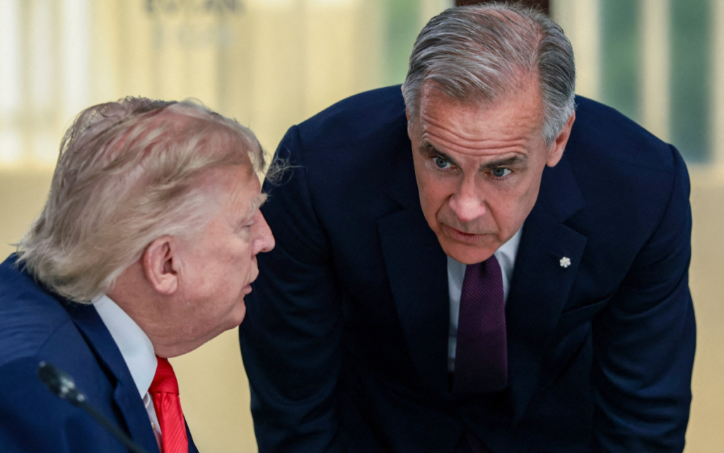US President Donald Trump (L) and Canada’s Prime Minister Mark Carney (R)