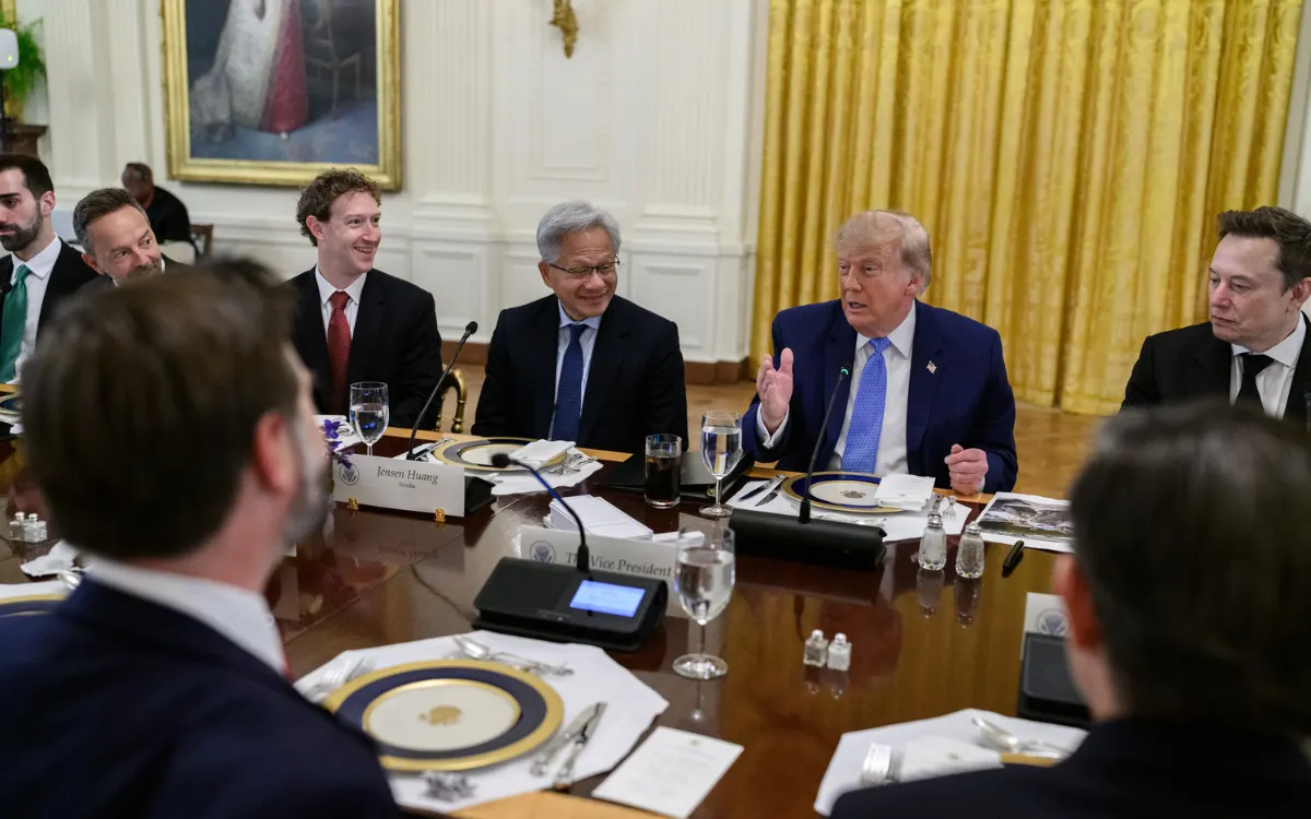 Trump and Tech Leaders Set Voluntary AI Safety Framework 
