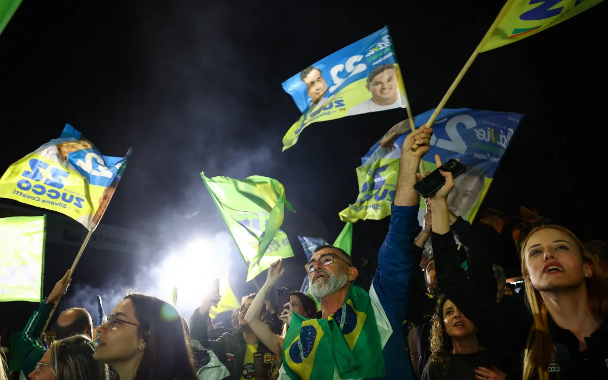 Bolsonaro Surge Reshapes Brazil’s Presidential Race Ahead of Runoff