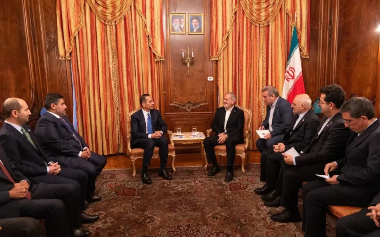 Hormuz Attack Tests U.S.–Iran Talks as Qatar Mediates